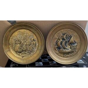 Brass Dutch Wal lHanging Decor Embossed 2 Relief Plates Made In England 10"